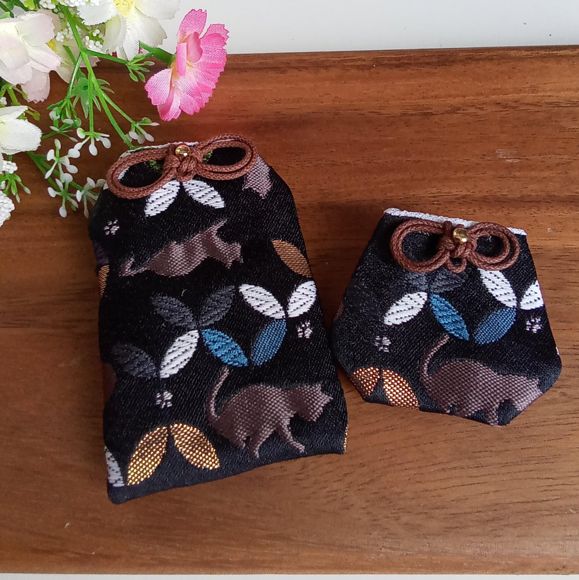 ❊新作❊　お守り袋　金欄　❃猫七宝柄❃　ブラック